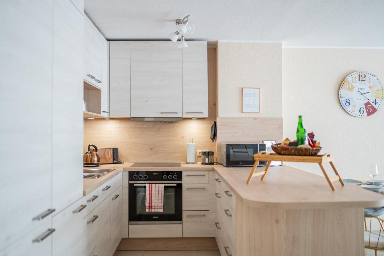 Golden Design Apartment Familie Business 6 Pers Buero Fitnessecke Naehe Messe Dus 1000 Mbit Duisburg Exterior foto