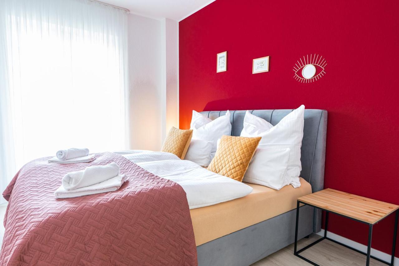 Golden Design Apartment Familie Business 6 Pers Buero Fitnessecke Naehe Messe Dus 1000 Mbit Duisburg Exterior foto