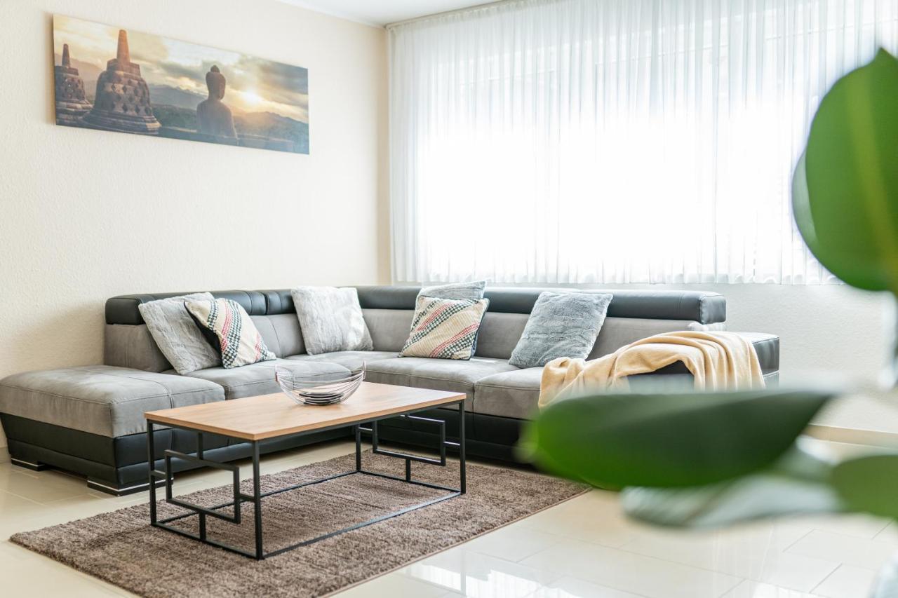 Golden Design Apartment Familie Business 6 Pers Buero Fitnessecke Naehe Messe Dus 1000 Mbit Duisburg Exterior foto