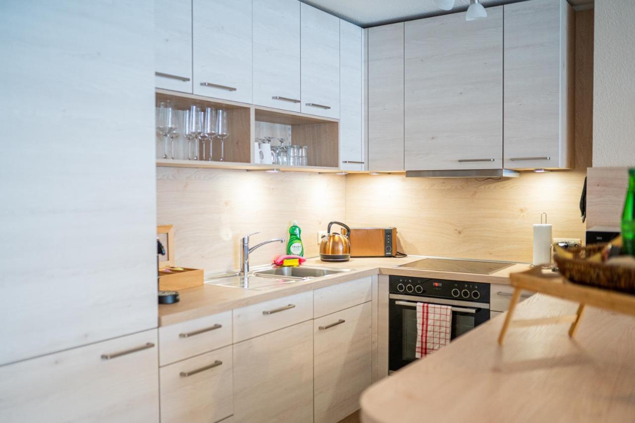 Golden Design Apartment Familie Business 6 Pers Buero Fitnessecke Naehe Messe Dus 1000 Mbit Duisburg Exterior foto